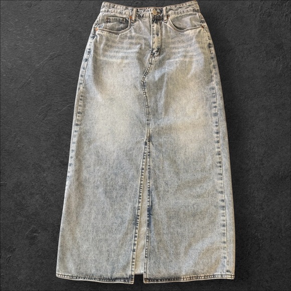 [BLANKNYC] Denim Maxi Skirt In My Mind Light Wash Size 26 - Picture 3 of 9